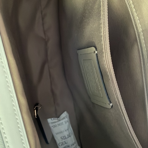 Coach - Picture 3 of 4